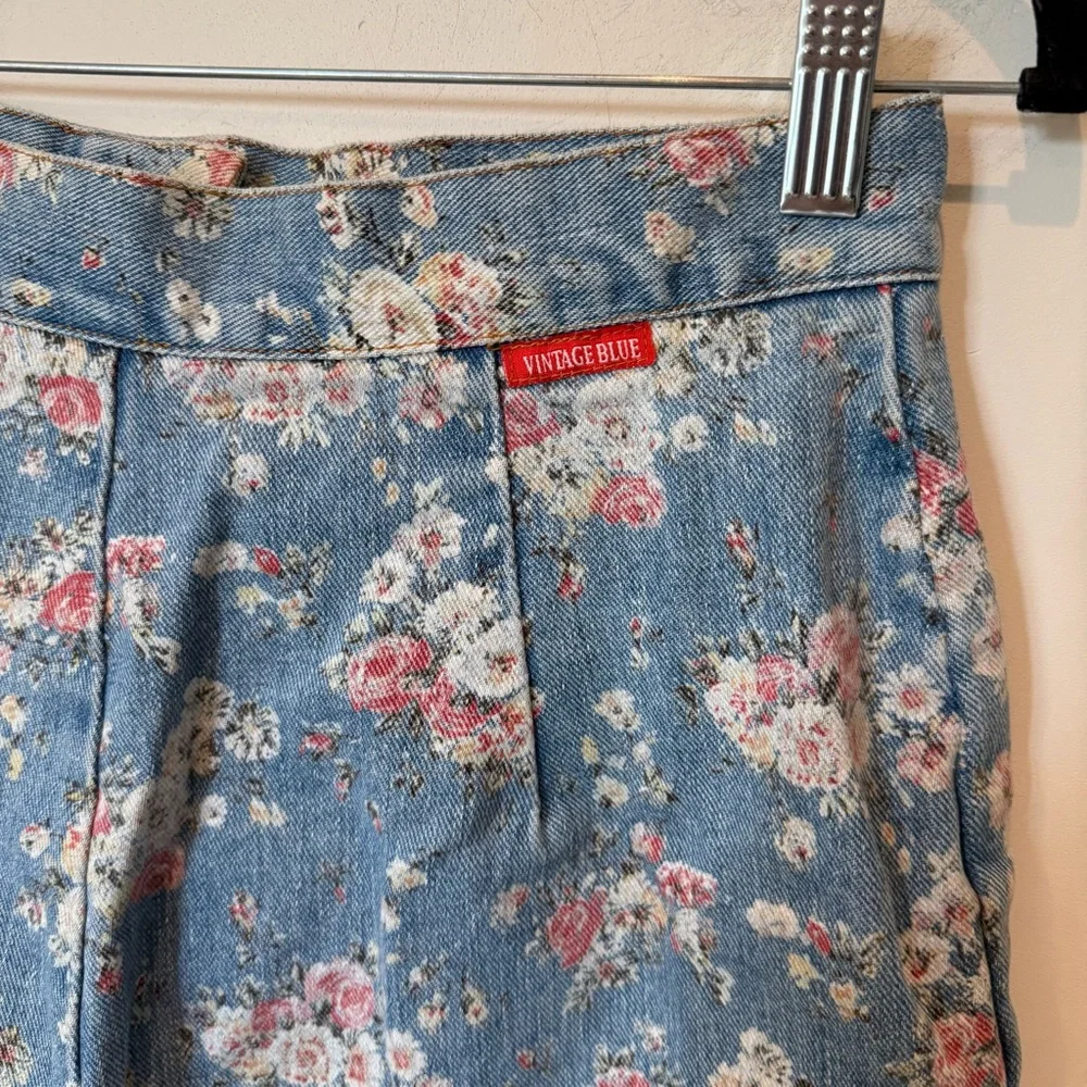 Vintage Blue Floral Denim Mini Skort Skirt Womens Size 9/10 100% Cotton Feminine